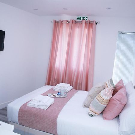 Apartmán Harrow Luxury Flat With Free Parking. Londýn Exteriér fotografie